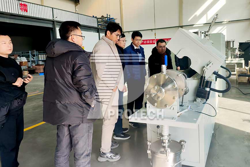 Customers from Tsinghua University in China came to visit our factory
